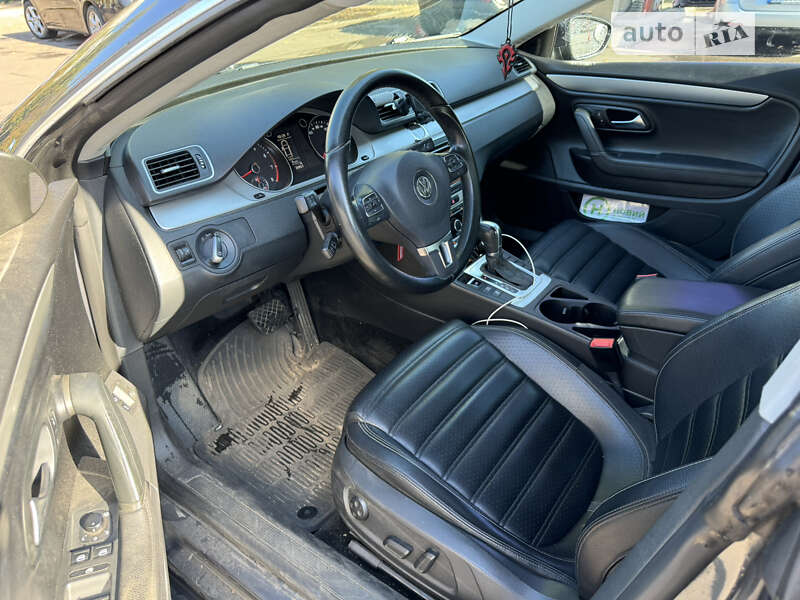 Купе Volkswagen CC / Passat CC 2011 в Вишневом