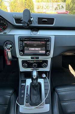 Купе Volkswagen CC / Passat CC 2011 в 