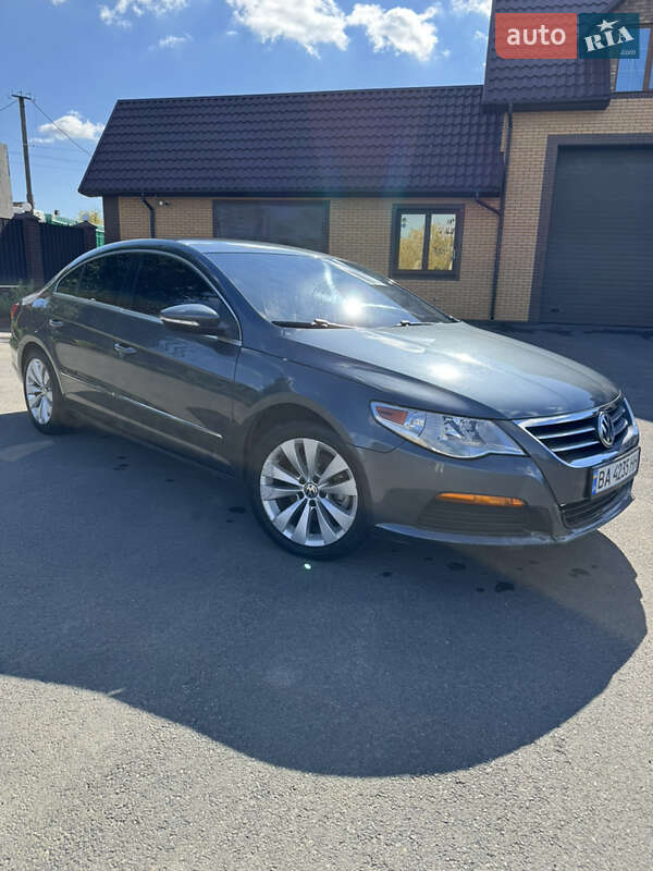 Купе Volkswagen CC / Passat CC 2010 в Голованевске