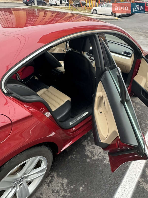 Купе Volkswagen CC / Passat CC 2013 в Чернигове