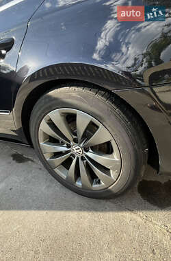 Купе Volkswagen CC / Passat CC 2012 в 