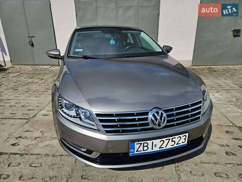 Купе Volkswagen CC / Passat CC 2012 в Києві