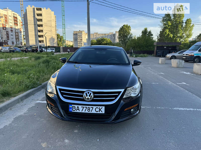 Купе Volkswagen CC / Passat CC 2010 в Вишневом