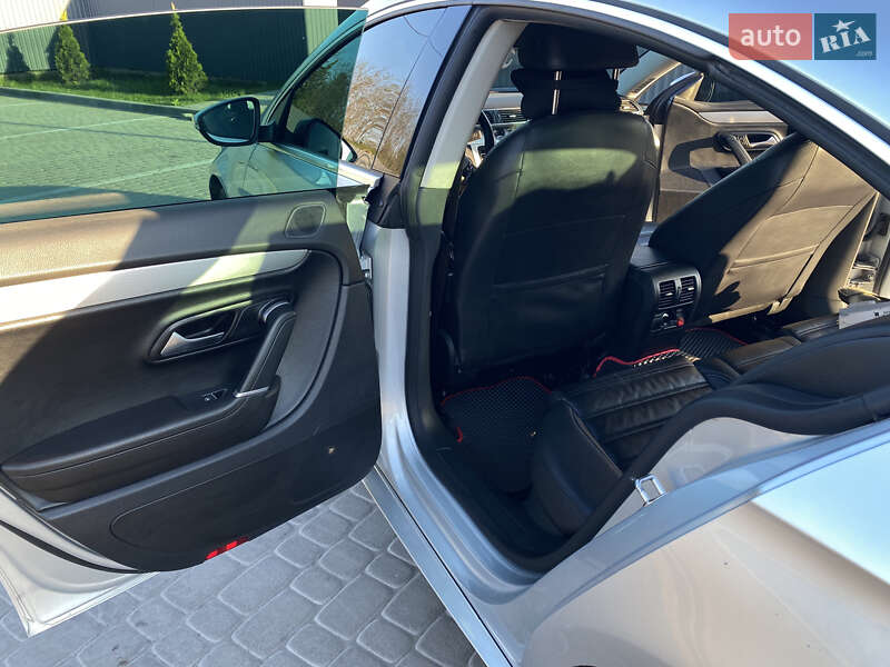 Купе Volkswagen CC / Passat CC 2011 в Шептицькому