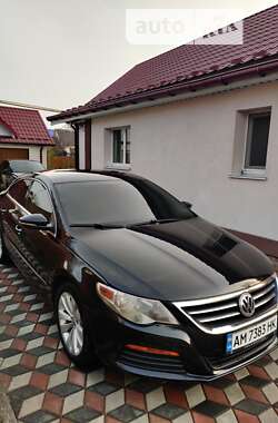 Купе Volkswagen CC / Passat CC 2011 в Звягелі