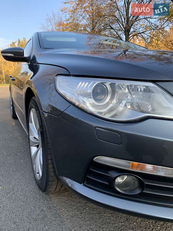Купе Volkswagen CC / Passat CC 2011 в Киеве