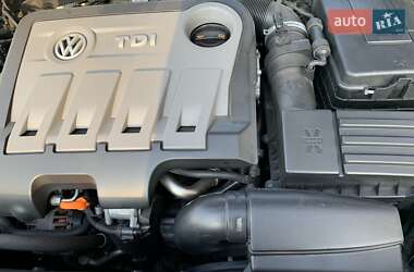 Купе Volkswagen CC / Passat CC 2011 в 