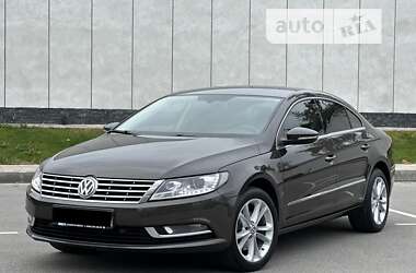 Купе Volkswagen CC / Passat CC 2013 в Киеве