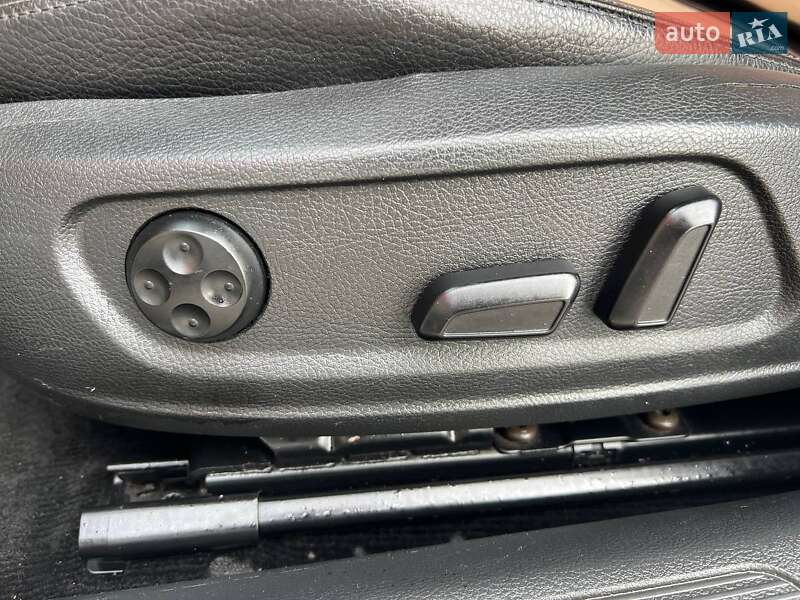 Купе Volkswagen CC / Passat CC 2010 в Киеве