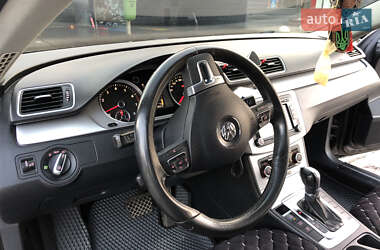 Купе Volkswagen CC / Passat CC 2011 в 