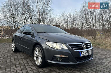 Купе Volkswagen CC / Passat CC 2010 в Львові