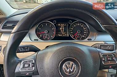 Купе Volkswagen CC / Passat CC 2012 в Косове