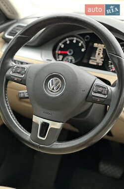 Купе Volkswagen CC / Passat CC 2012 в Києві