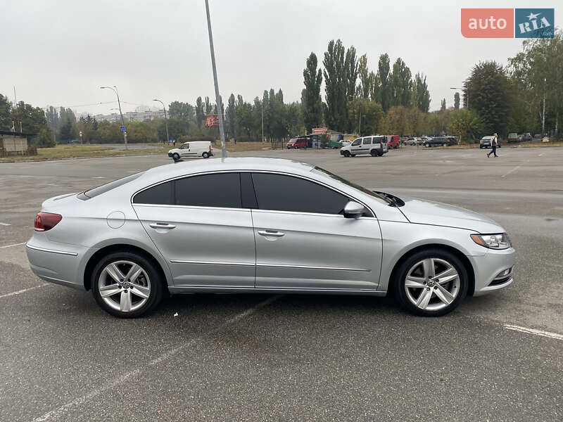 Купе Volkswagen CC / Passat CC 2013 в Киеве