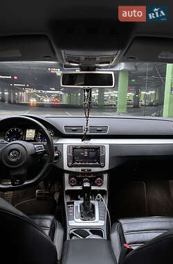 Купе Volkswagen CC / Passat CC 2011 в 