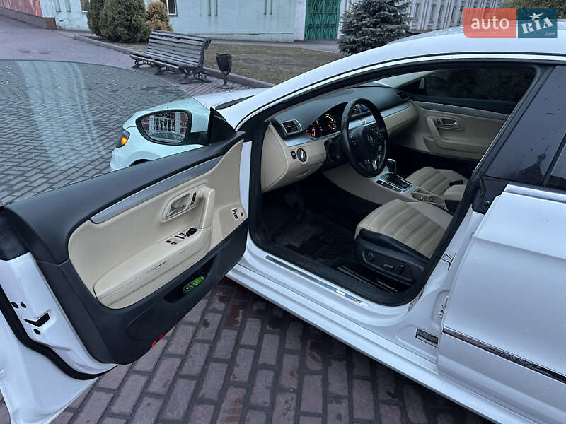 Купе Volkswagen CC / Passat CC 2012 в Днепре