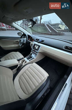 Купе Volkswagen CC / Passat CC 2012 в 