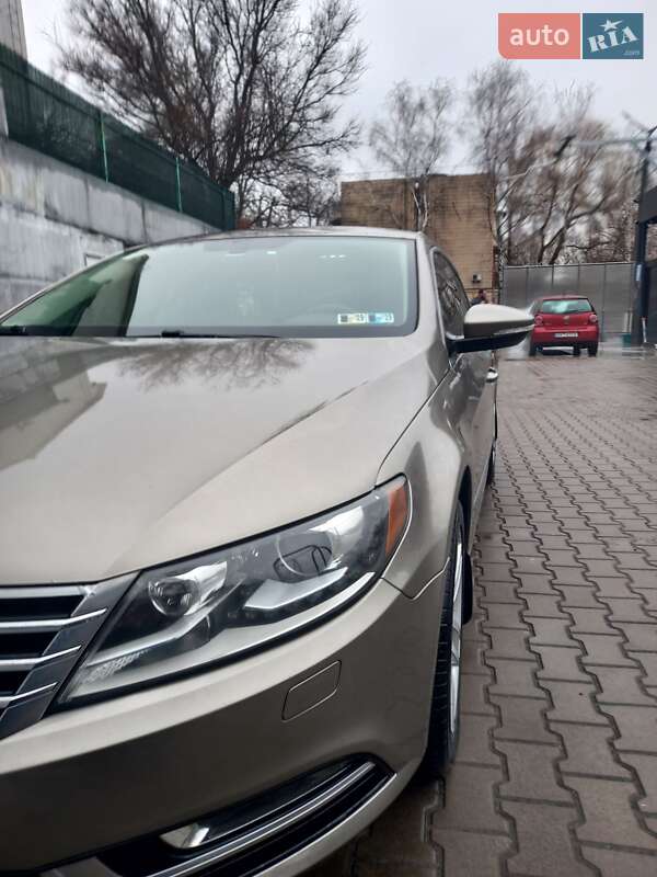 Купе Volkswagen CC / Passat CC 2013 в Обухове