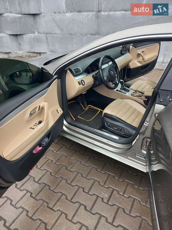 Купе Volkswagen CC / Passat CC 2013 в Обухове