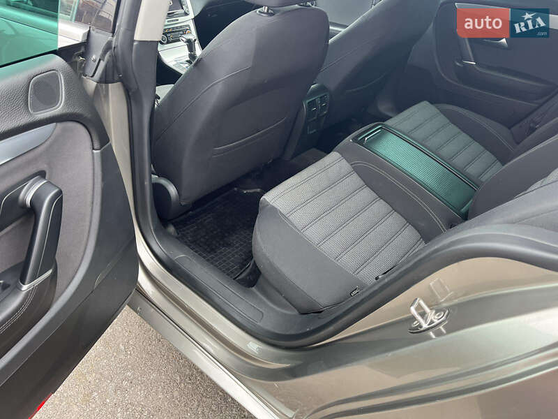 Купе Volkswagen CC / Passat CC 2010 в Могилев-Подольске