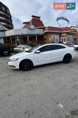 Купе Volkswagen CC / Passat CC 2012 в Києві