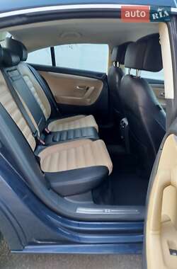Купе Volkswagen CC / Passat CC 2012 в 