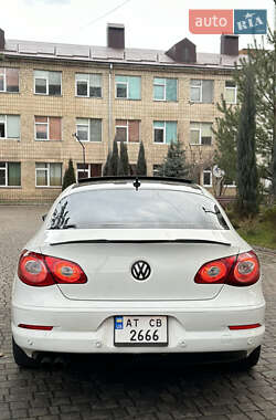 Купе Volkswagen CC / Passat CC 2009 в Коломиї