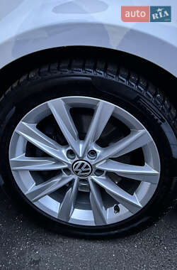 Купе Volkswagen CC / Passat CC 2013 в 