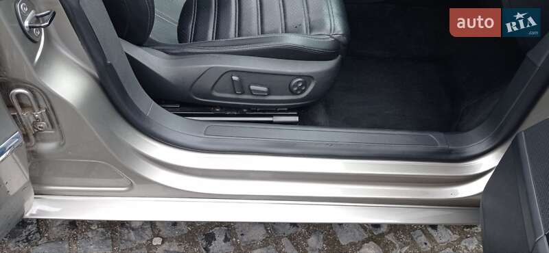 Купе Volkswagen CC / Passat CC 2011 в Львове