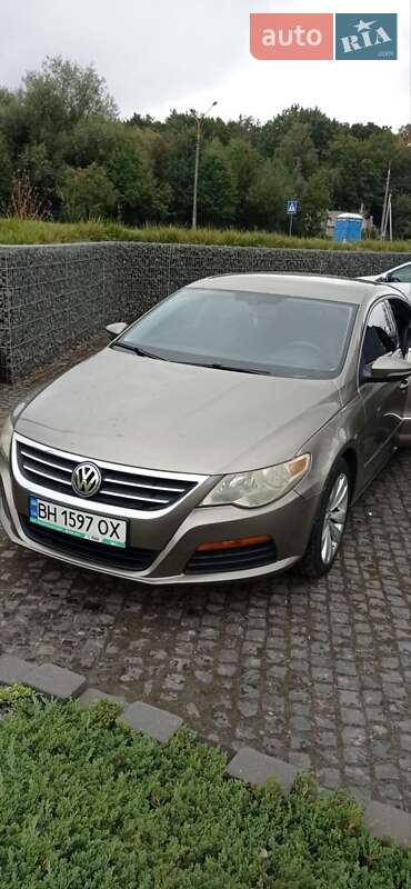 Купе Volkswagen CC / Passat CC 2011 в Львове