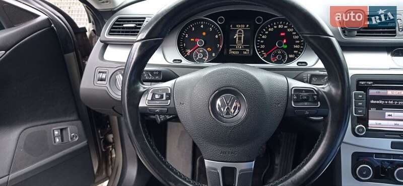 Купе Volkswagen CC / Passat CC 2011 в Львове