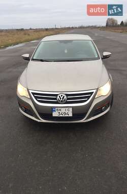 Купе Volkswagen CC / Passat CC 2010 в 