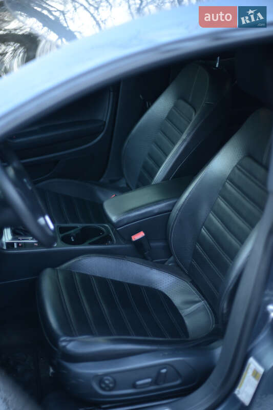 Купе Volkswagen CC / Passat CC 2012 в Белой Церкви
