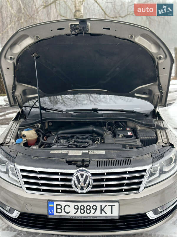 Купе Volkswagen CC / Passat CC 2012 в Львові