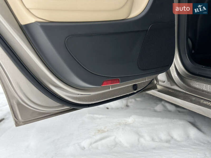 Купе Volkswagen CC / Passat CC 2012 в Львові