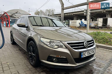 Купе Volkswagen CC / Passat CC 2011 в Львові