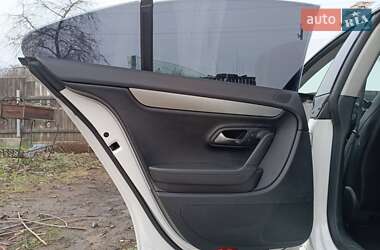 Купе Volkswagen CC / Passat CC 2011 в 