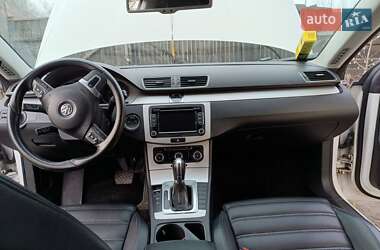 Купе Volkswagen CC / Passat CC 2011 в 
