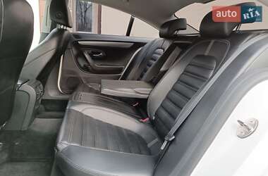 Купе Volkswagen CC / Passat CC 2011 в 