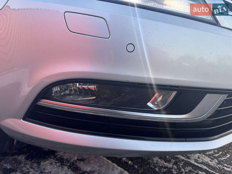 Купе Volkswagen CC / Passat CC 2015 в Киеве
