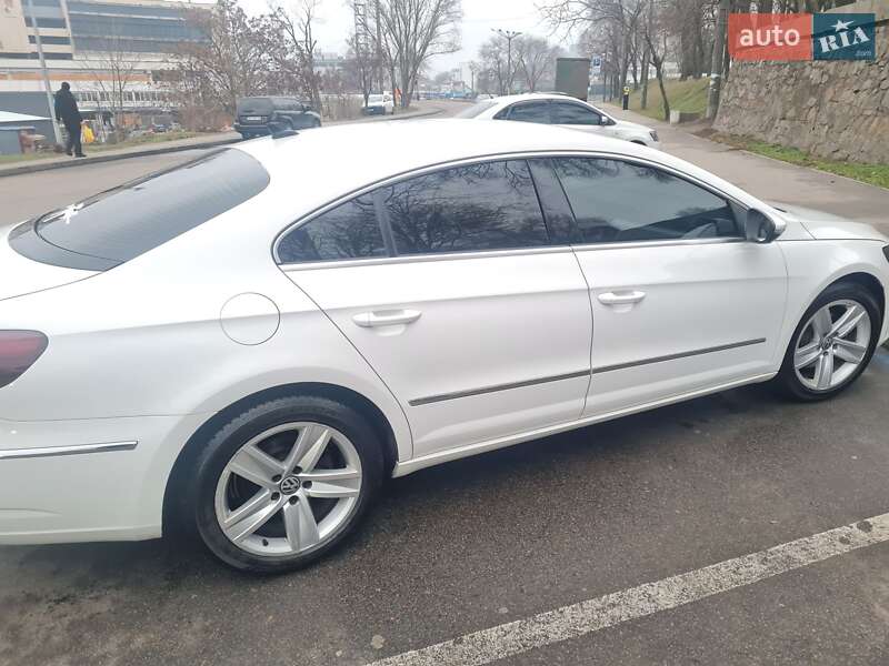 Купе Volkswagen CC / Passat CC 2013 в Дніпрі