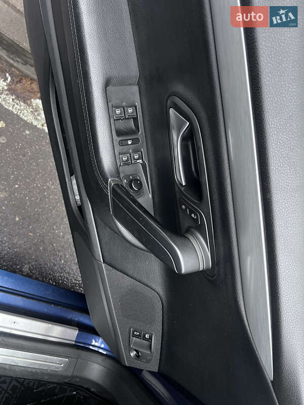 Купе Volkswagen CC / Passat CC 2012 в Дніпрі