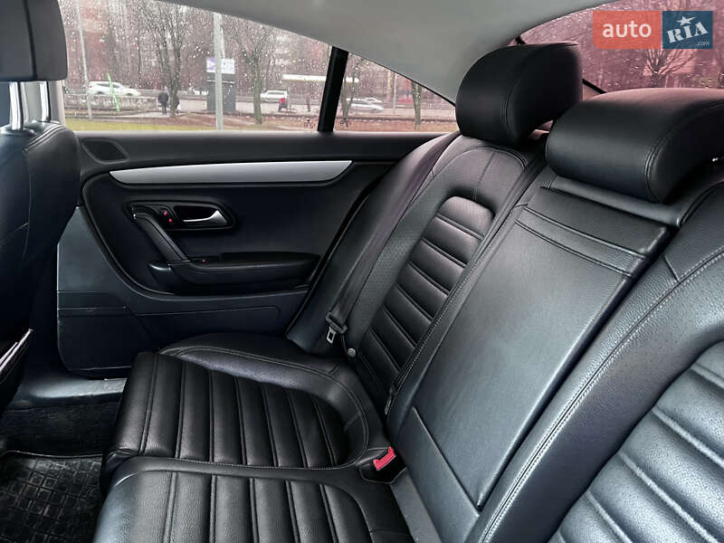 Купе Volkswagen CC / Passat CC 2012 в Дніпрі