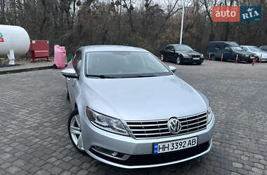 Купе Volkswagen CC / Passat CC 2012 в Києві