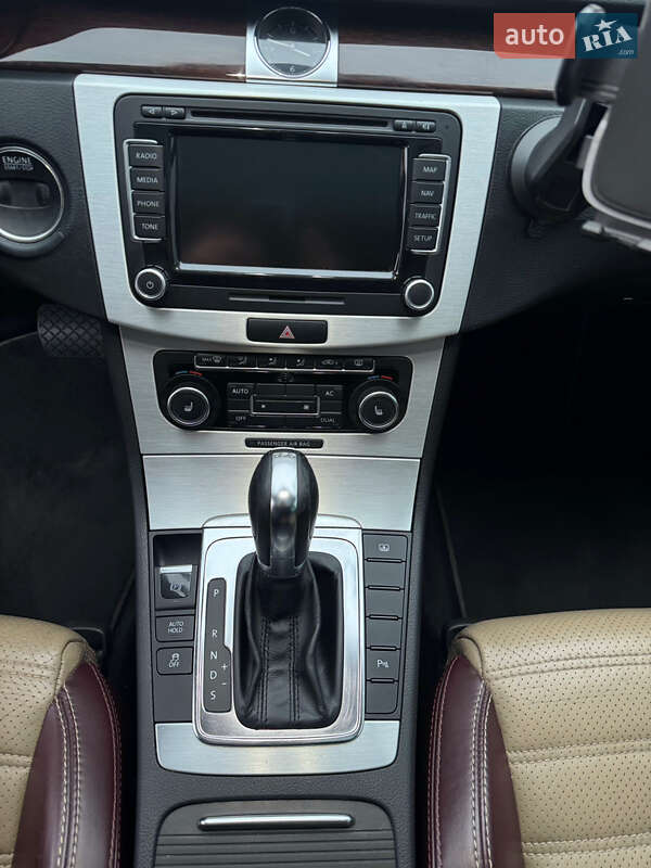 Купе Volkswagen CC / Passat CC 2011 в Дніпрі