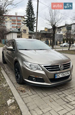 Купе Volkswagen CC / Passat CC 2011 в Львові