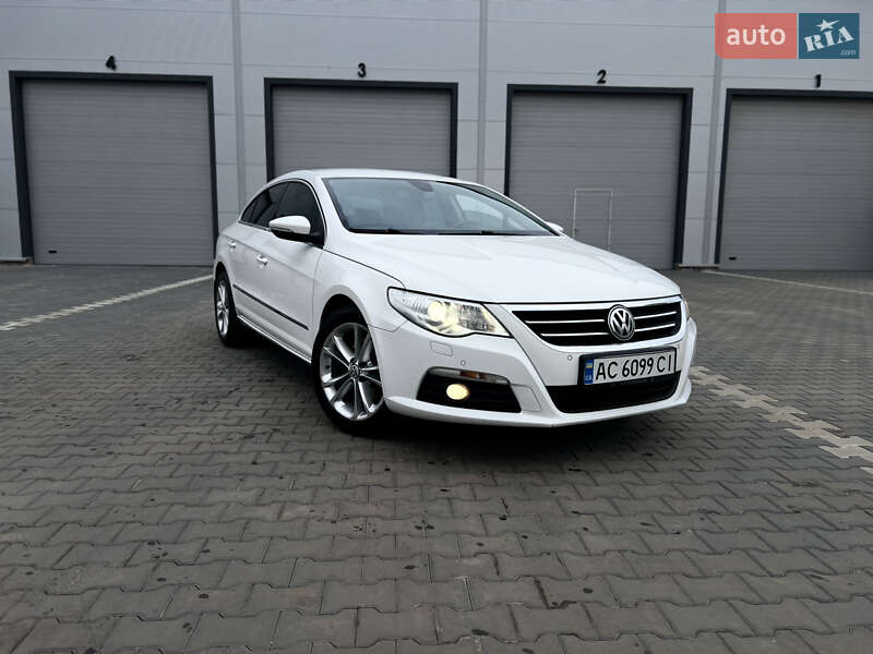 Купе Volkswagen CC / Passat CC 2011 в Нововолынске