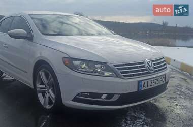 Купе Volkswagen CC / Passat CC 2012 в Бучі