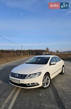 Купе Volkswagen CC / Passat CC 2013 в Львові