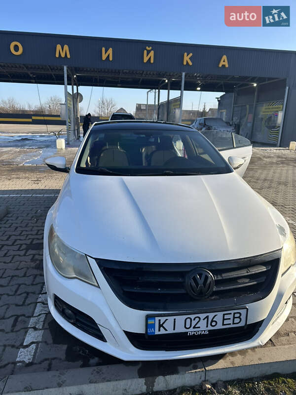 Купе Volkswagen CC / Passat CC 2010 в Виннице